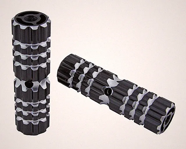 Bicycle BMX/Freestyle Alloy Pegs 661 4.5" Black 3/8 Axle 24T/26T BMX Peg Set.